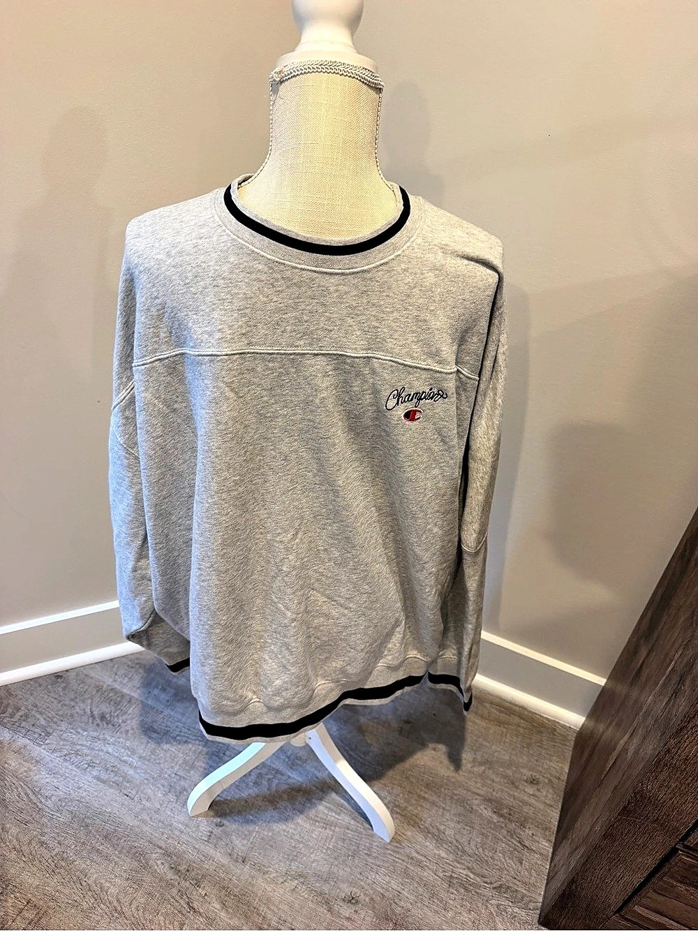 Champion Script Logo Crewneck Sweatshirt Gray & Black XL